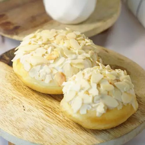 Almond Snow